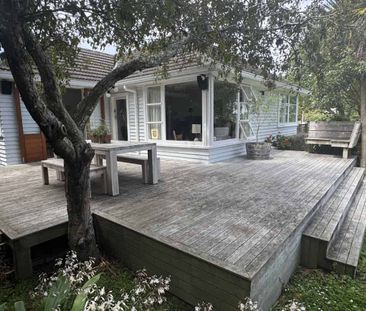 EXCEPTIONALLY PRESENTED 3x BEDROOM FAMILY HOME: - Photo 4