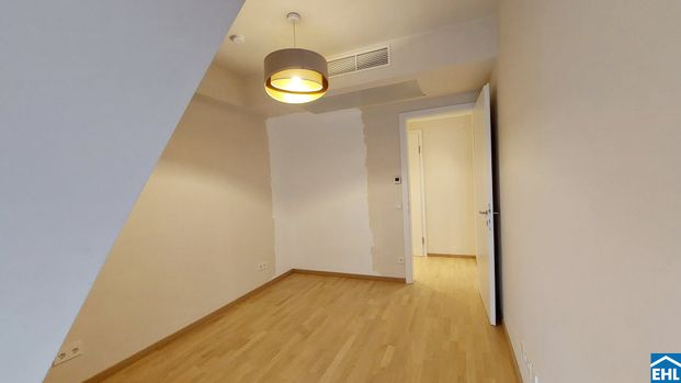 Perfekte Kombination aus Altbauflair und modernstem Wohnen im Herzen von Wien - Photo 1