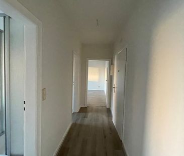 Schöne 2-Zimmer- EG-Wohnung mit Einbauküche Remscheid Stadtmitte - Photo 2