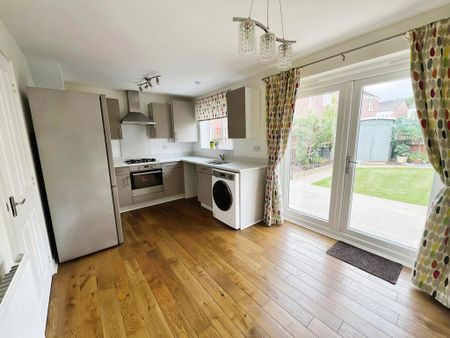 3 bedroom semi-detached house to rent - Photo 5