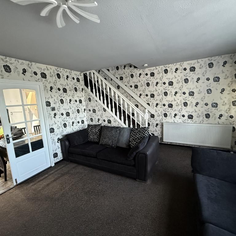 3 bedroom house to rent - Photo 1