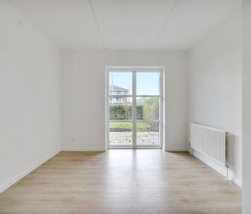 Skønne lejeboliger tæt på natur, gratis parkering og familievenlige - Foto 2