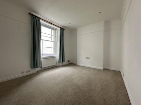 3 Bed House - Photo 3