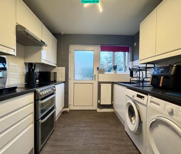 3 bedroom end of terrace house to rent - Photo 6