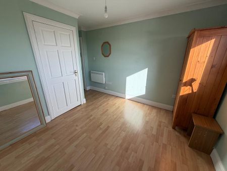 3 bedroom flat to rent - Photo 3