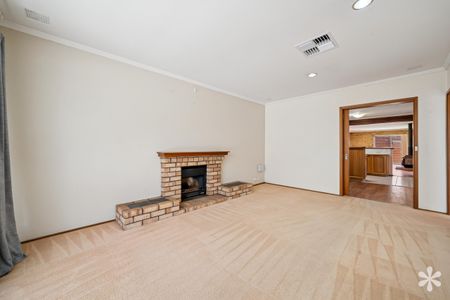 24 Apsley Road - Photo 2
