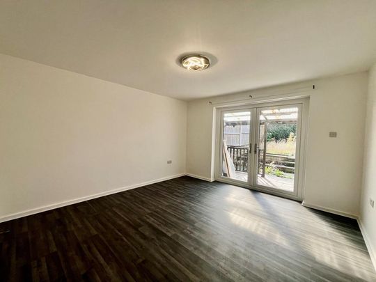 3 bedroom property to rent - Photo 1