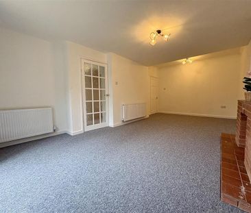 2 bedroom detached bungalow to rent - Photo 3