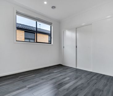 Family Home in Ooranya estate! - Photo 1