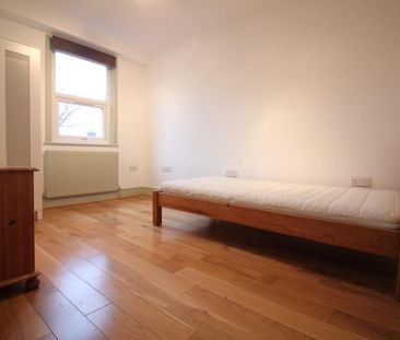 Aldenham Drive, Uxbridge - Photo 1