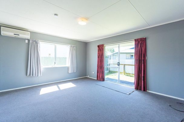 115 Sherwill Street West - Photo 1