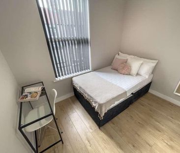 Esher Road, L6 - Photo 6