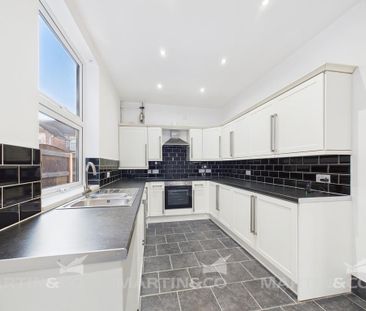 3 bedroom terraced house to rent - Photo 6