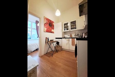 1 Bed Flat, Lymington Road, NW6 - Photo 3