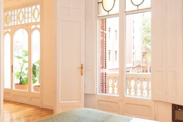 Carrer Gran de Gràcia, Barcelona, Catalonia 08012 - Photo 1