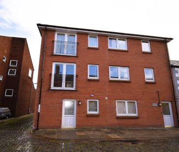 2 bedroom flat to rent - Photo 2