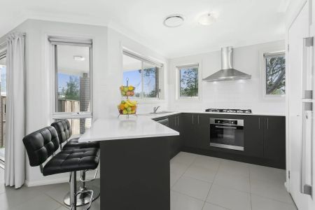 14 Horatio Avenue, Norwest. - Photo 4