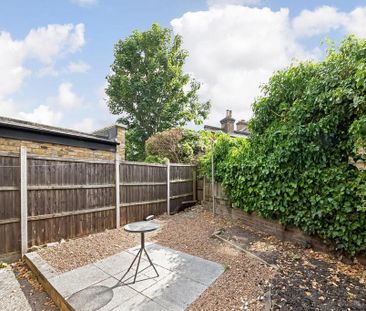 1 bedroom ground floor flat to rent - Photo 3