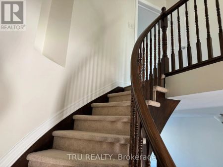 247 HUNTERBROOK STREET - Photo 2