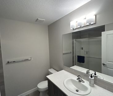 207 Legacy Common Southeast, Calgary - Photo 4