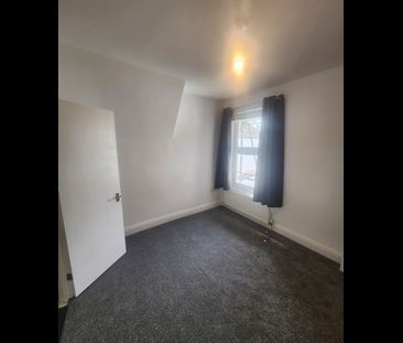 Room in a Shared House, Jubilee Road, BS4 - Photo 6