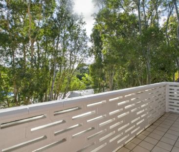 Renovated North Facing Apartment - Photo 1