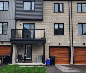 For Lease - 27 Wagon Lane, Barrie, Ontario - Photo 4