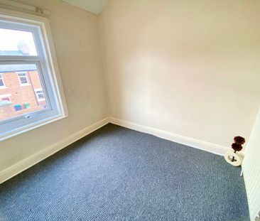 3 bed terraced house to rent in SR8 - Photo 2