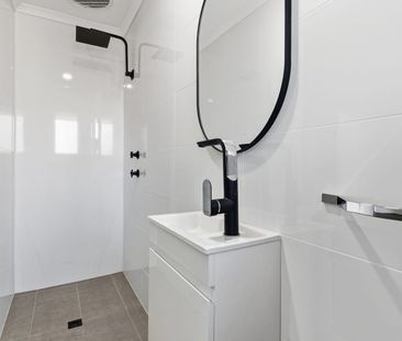 Modern Family Living in Peaceful Munno Para Location - Photo 6