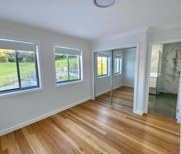 MODERN 4 BEDROOM DUPLEX - Photo 1