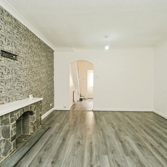 2 bedroom terraced house to rent - Photo 1