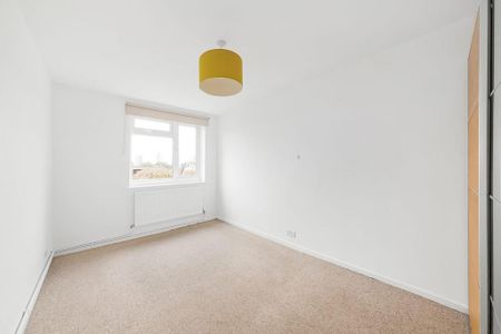 3 bedroom maisonette to rent - Photo 4