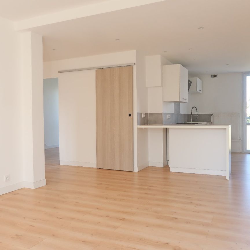 Location Appartement 3 pièces 58m² ST ETIENNE 42100 - Photo 1