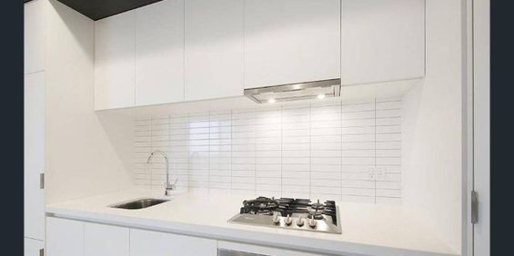 STYLISH APARTMENT | SECURE | PRIME LOCATION - Photo 3