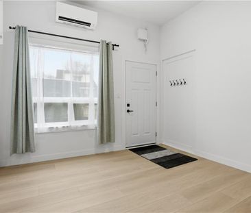 1110 CANNON Street E Unit# C, Hamilton, Ontario, L8L2J6 - Photo 1