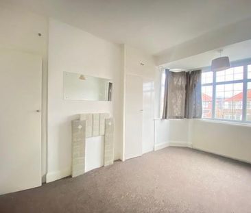 Oakhampton Road, London, NW7 - Photo 5