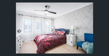 Ideal Family Home! - Photo 4