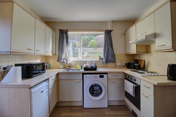 3 bedroom semi-detached house to rent - Photo 1