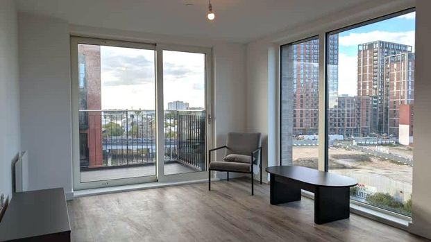 The Railings, Middlewood Locks - Photo 1