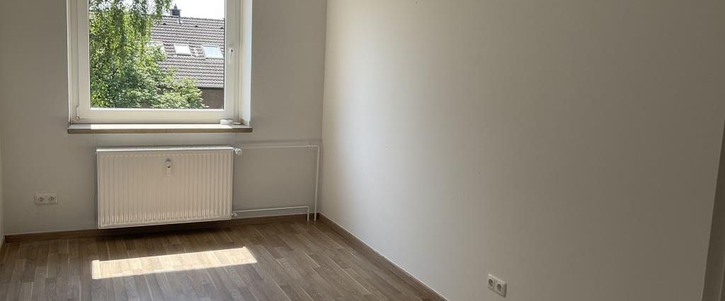 Demnächst frei! 4-Zimmer-Wohnung in Mönchengladbach Uedding - Photo 1