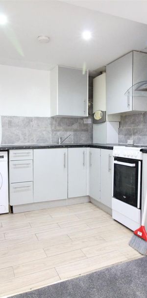 Queens Road, Southall - Photo 1