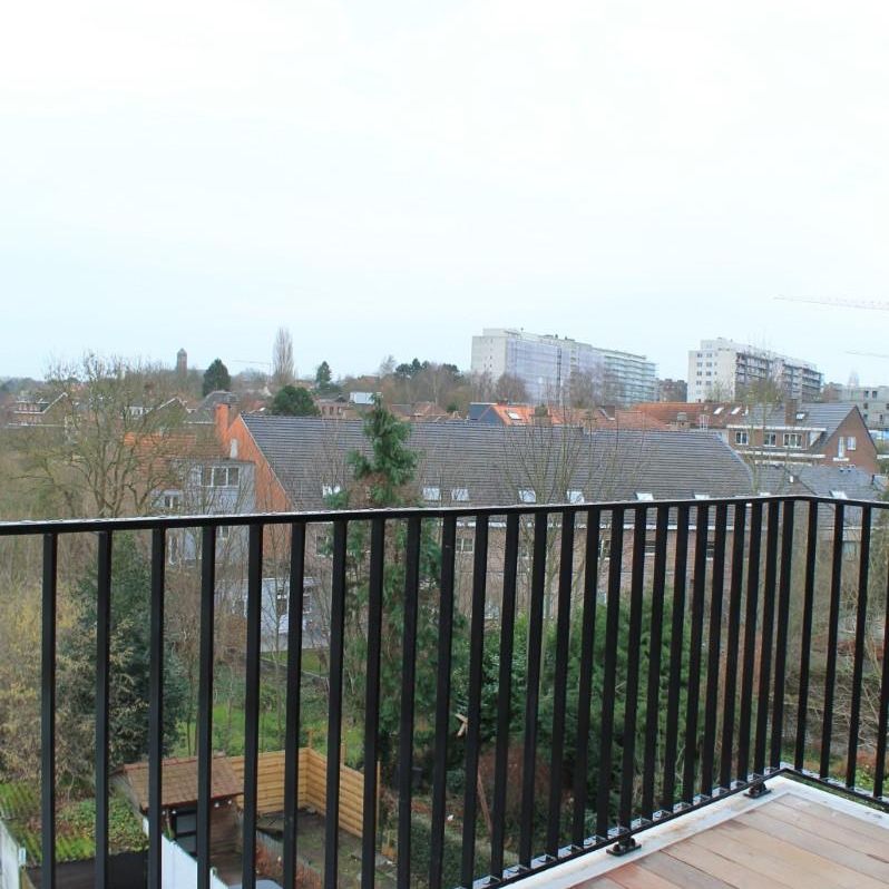 Appartement te huur - Photo 1