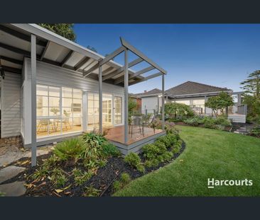 8 Hillside Avenue, Bentleigh, Vic 3204 - Photo 4