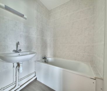 Grand studio de 35 m² refait à neuf avec belle pièce à vivre - Photo 3