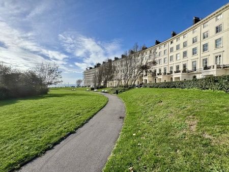 Adelaide Crescent, Hove, BN3 2JH 0 bedroom flat to rent - Photo 4