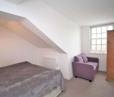 Woodside, Plymouth, PL4 - Photo 2