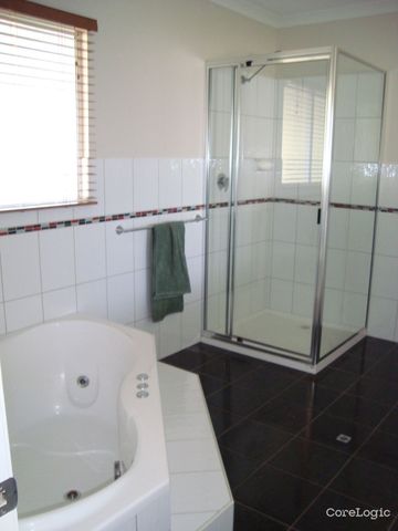 Character Meets Contemporary Comfort - Photo 4