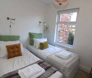 2 Bedroom Mid Terraced House, Chester - Photo 3