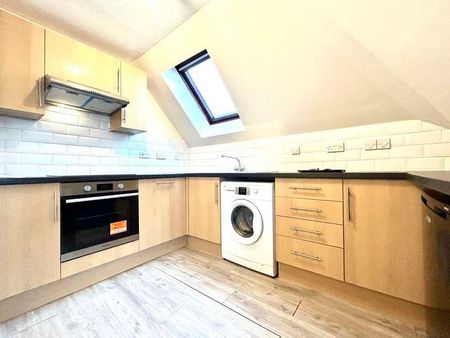 Mansell Court, Shinfield Road, Reading, Berkshire, RG2 - Photo 5