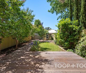 Character Home in prime location! - Photo 3